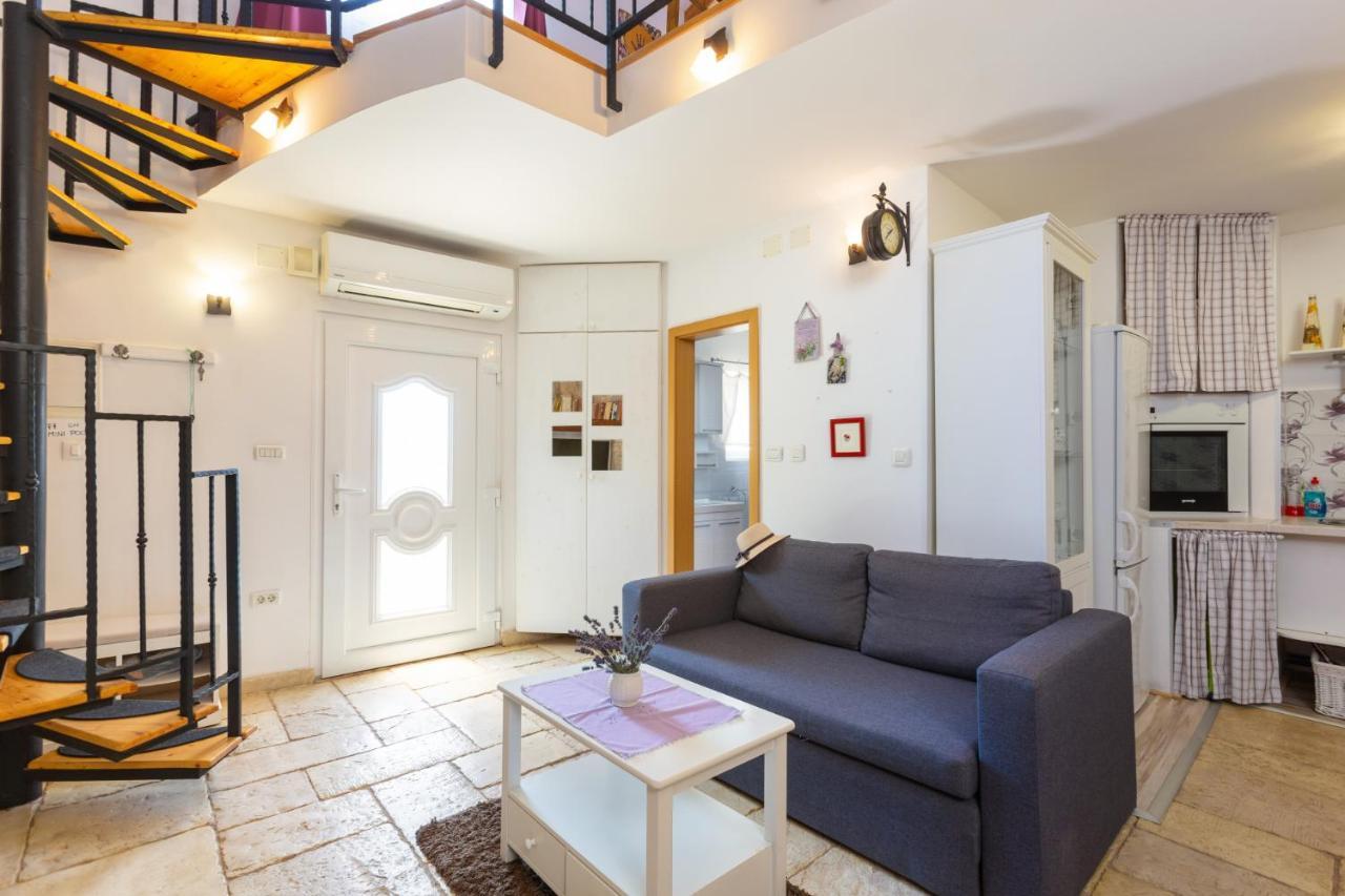 Ferienwohnung Lilo Lavender Loborika Exterior foto
